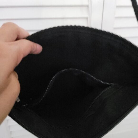 Gorgeous Bird & Floral Embroidered Handbag; similar resemblance to Johnny Was - Picture 4 of 5